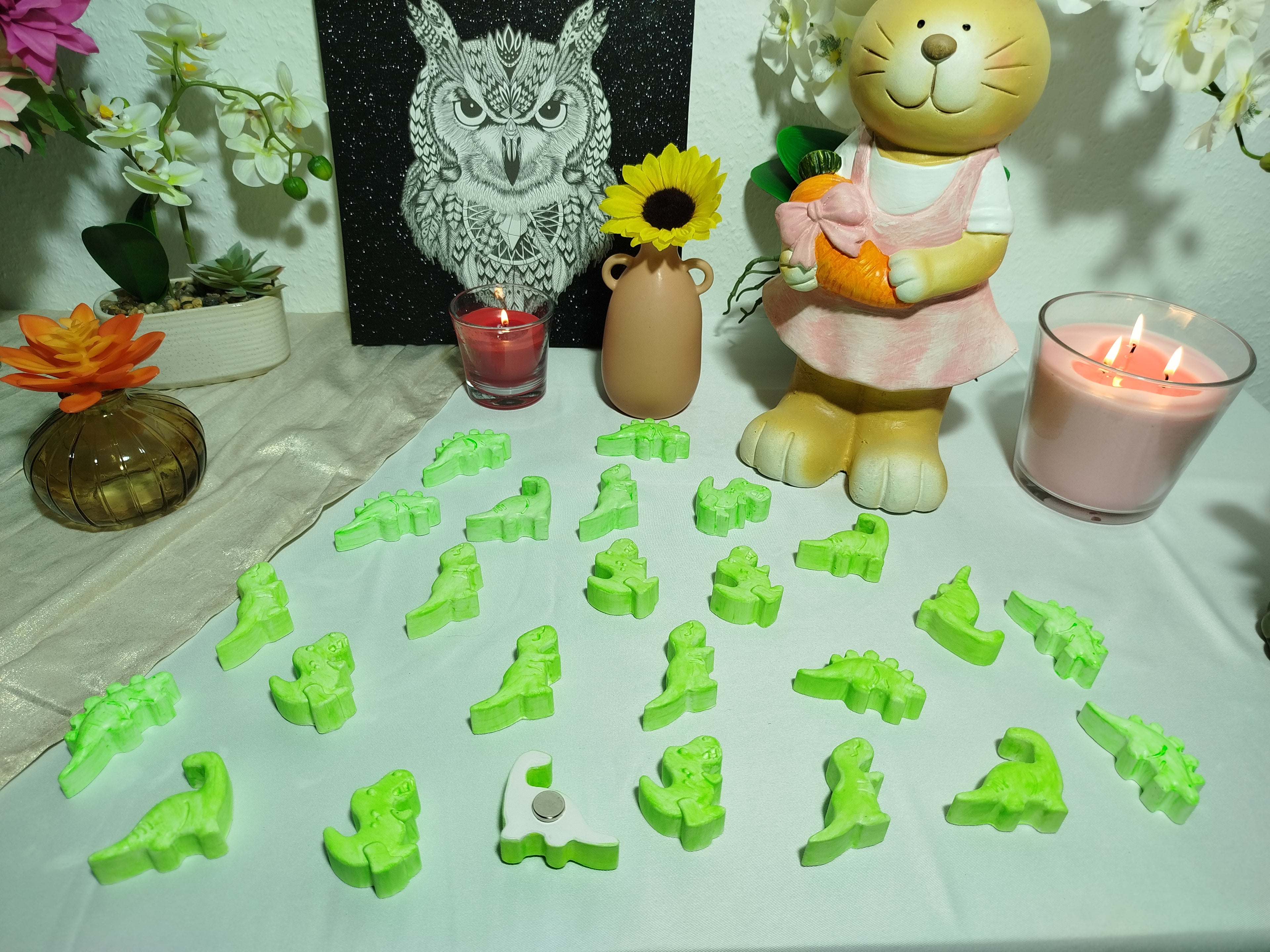 Leuchtende Dino Magnete – Set (4 oder 8 Stück) | Handgemacht | Glow in the Dark Geschenk für Kinder