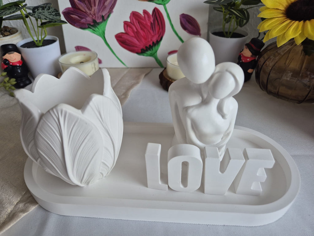 Handgemachtes Love Deko Set mit Vase & Paarfigur – Romantische Keramik Tablett Deko für Wohnzimmer, Hochzeit & Geschenkidee