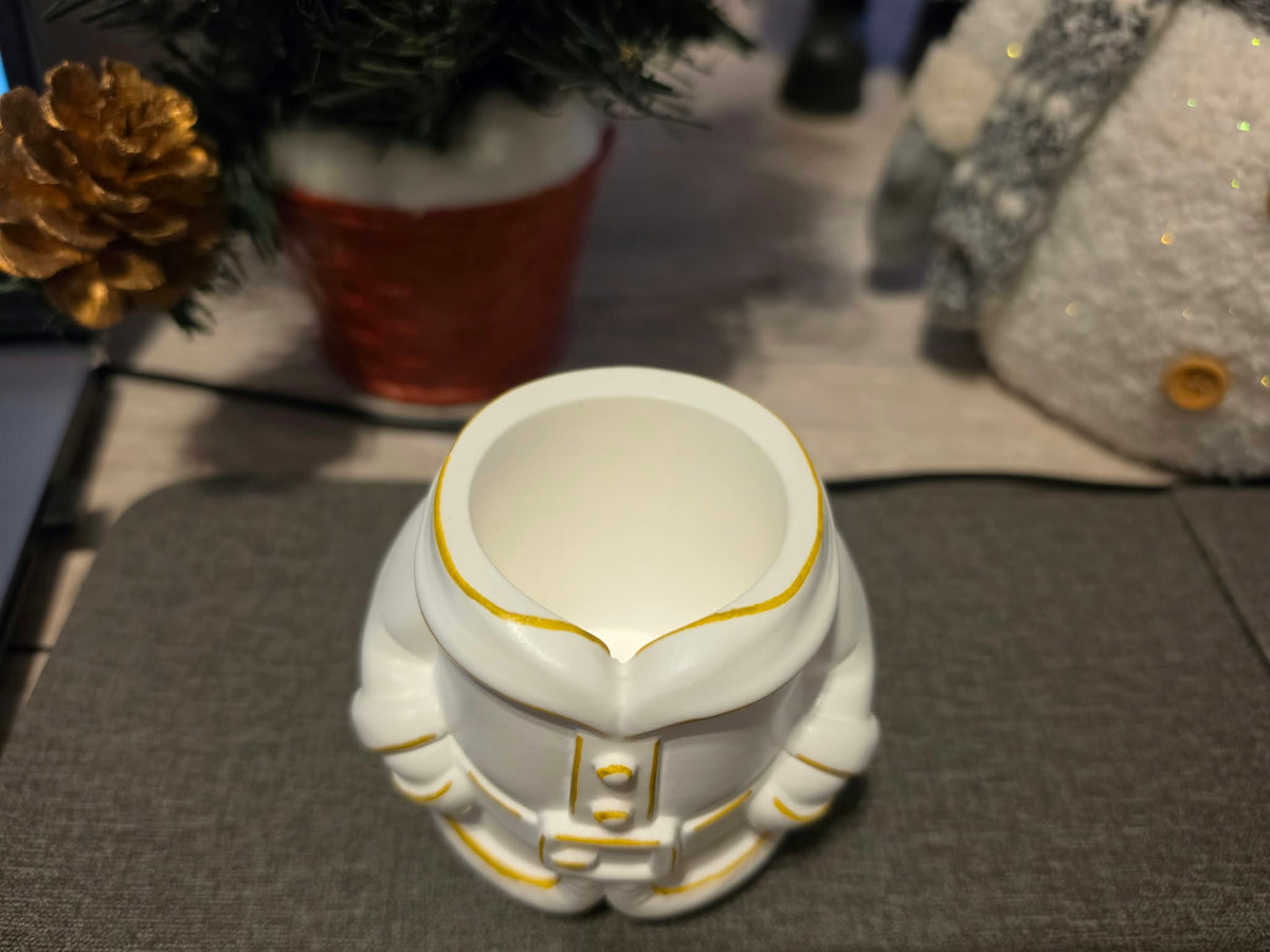 Weihnachtsmann Stiftehalter Weiß-Gold – Handbemalte Weihnachtsdeko