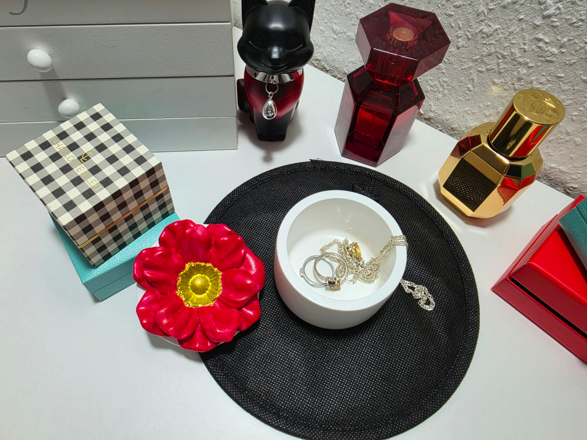 Blumen-Schmuckdose Rot-Gold mit Deckel – Handgemachte Aufbewahrungsdose