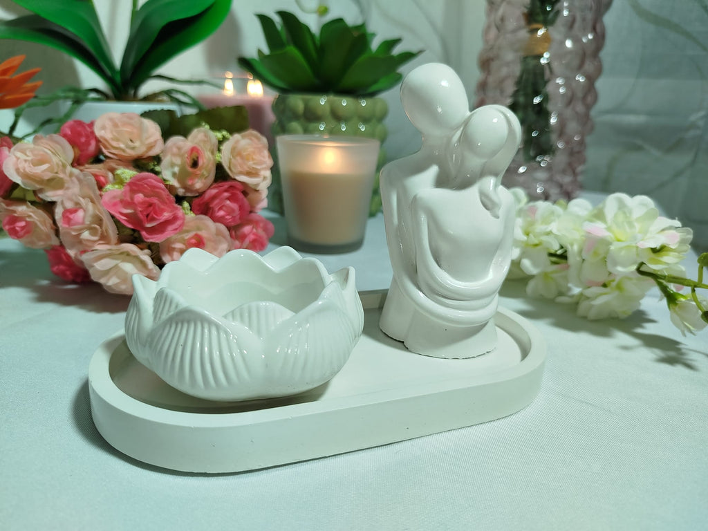 Kleines Keramik Deko Set Handgemacht – Lotus Kerzenhalter & Tablett mit Paar Figur | Minimalistische Wohnaccessoires