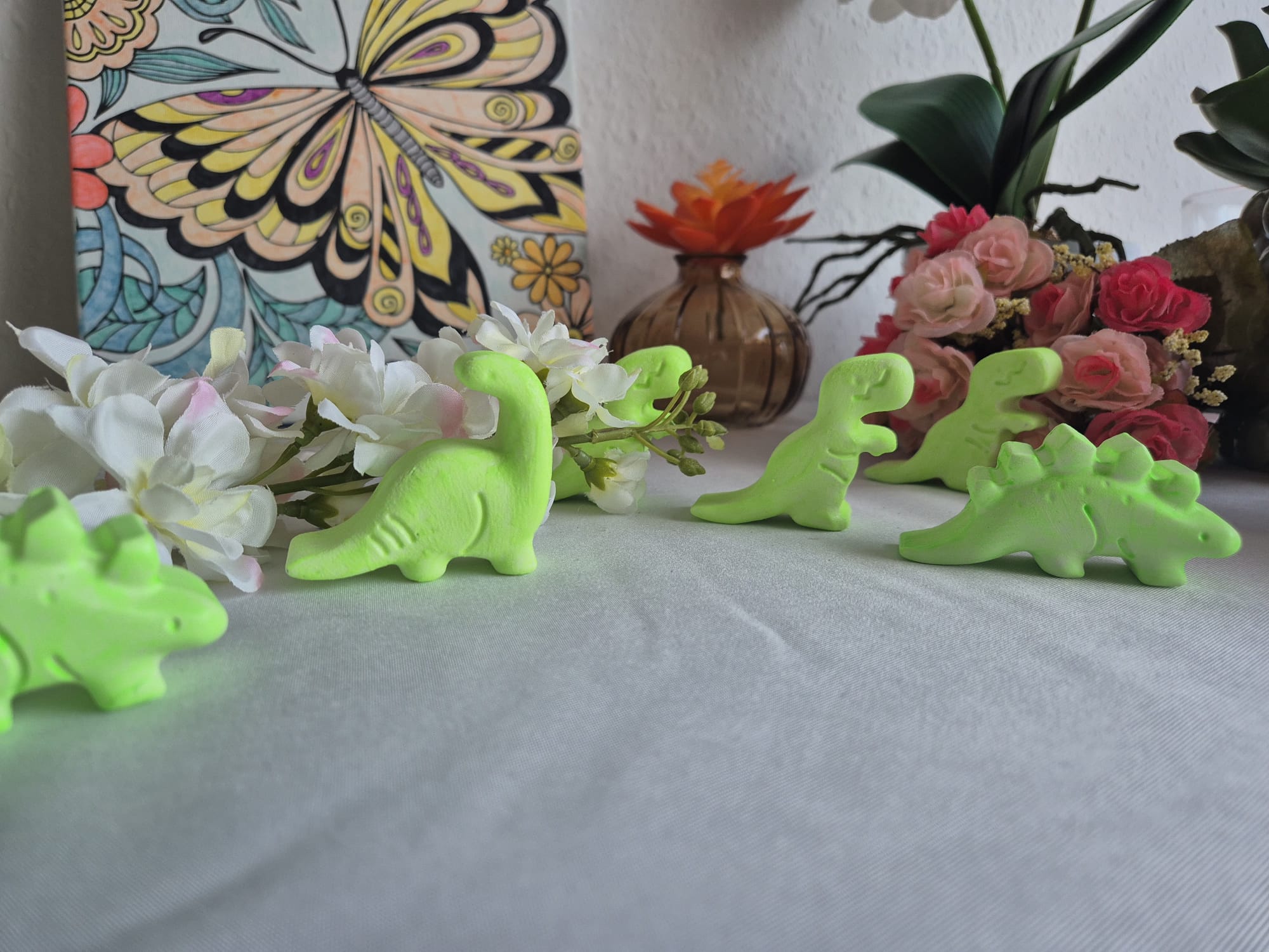 Leuchtende Dino Magnete – Set (4 oder 8 Stück) | Handgemacht | Glow in the Dark Geschenk für Kinder