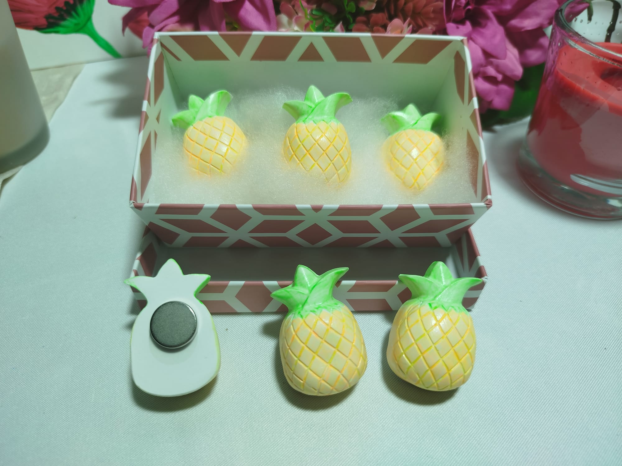Leuchtende Ananas Magnete – Set (6 Stück) | Glow in the Dark | Handgemachte Deko