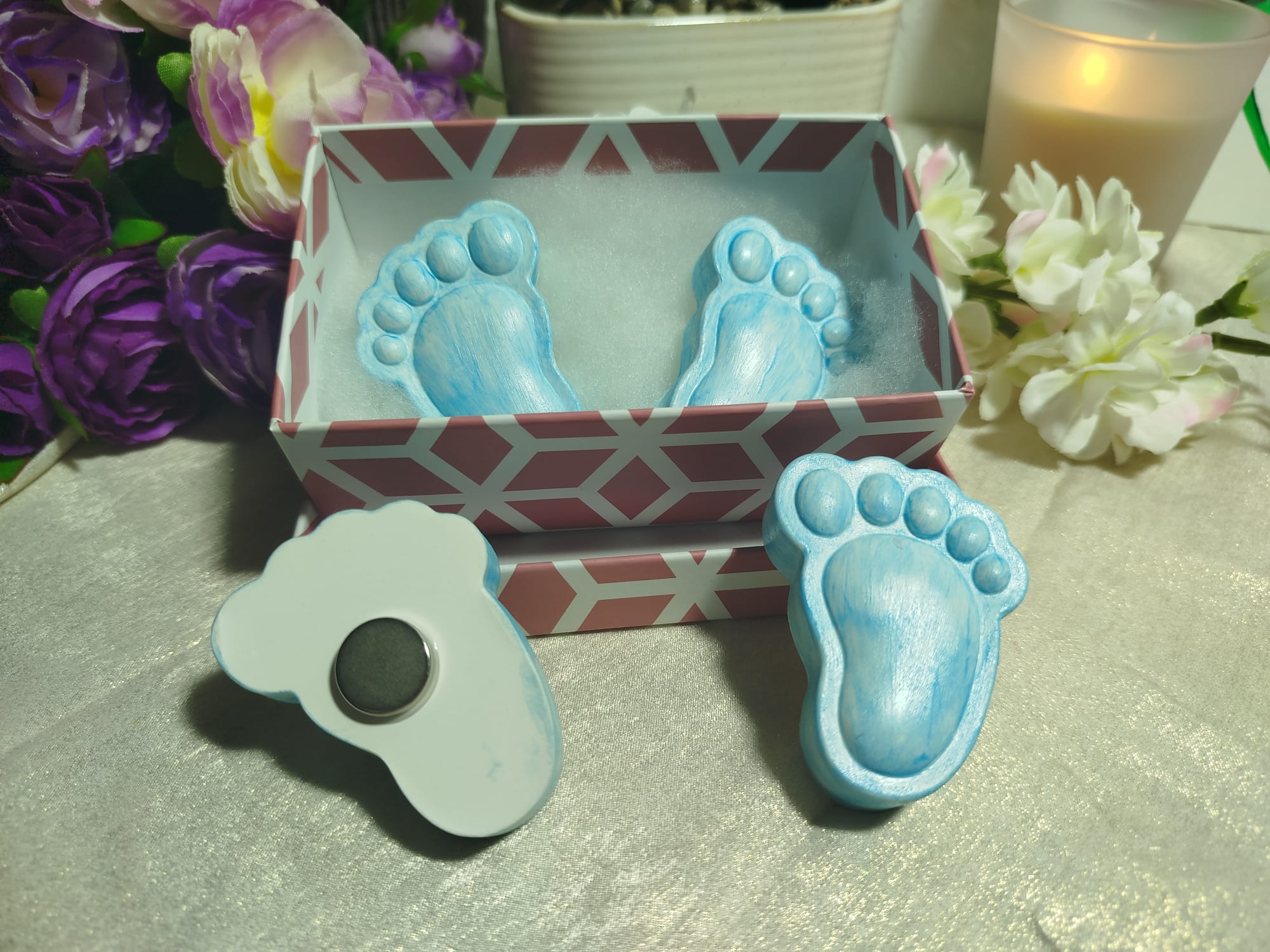 Leuchtende Baby Fußabdruck Magnete – Geschenk zur Geburt & Gender Reveal