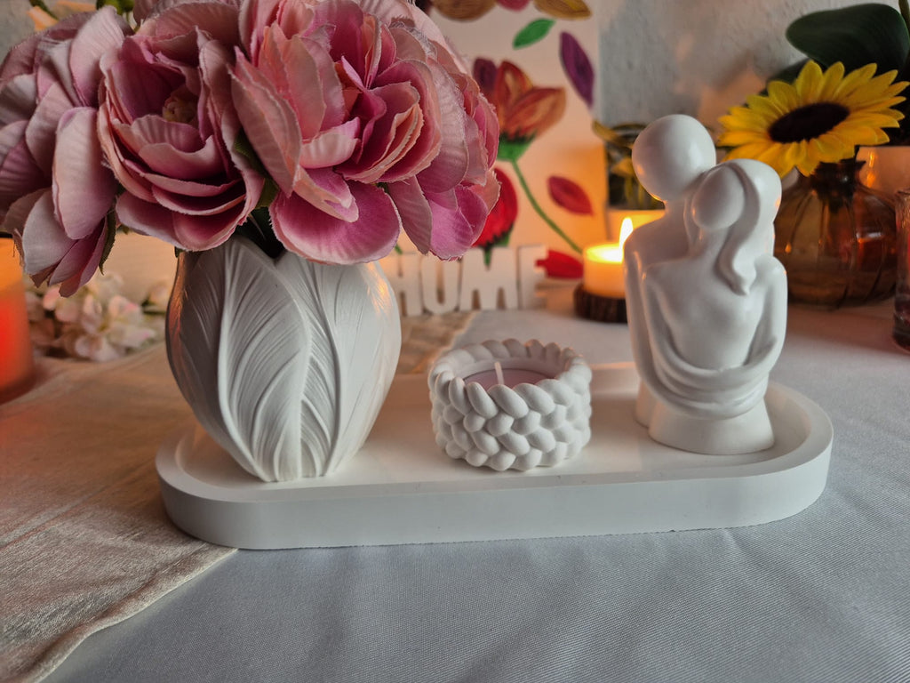 Handgemachtes Keramik Deko Set mit Liebespaar Figur & Vase – Elegante Wohnungsdeko für Cozy Home Atmosphäre