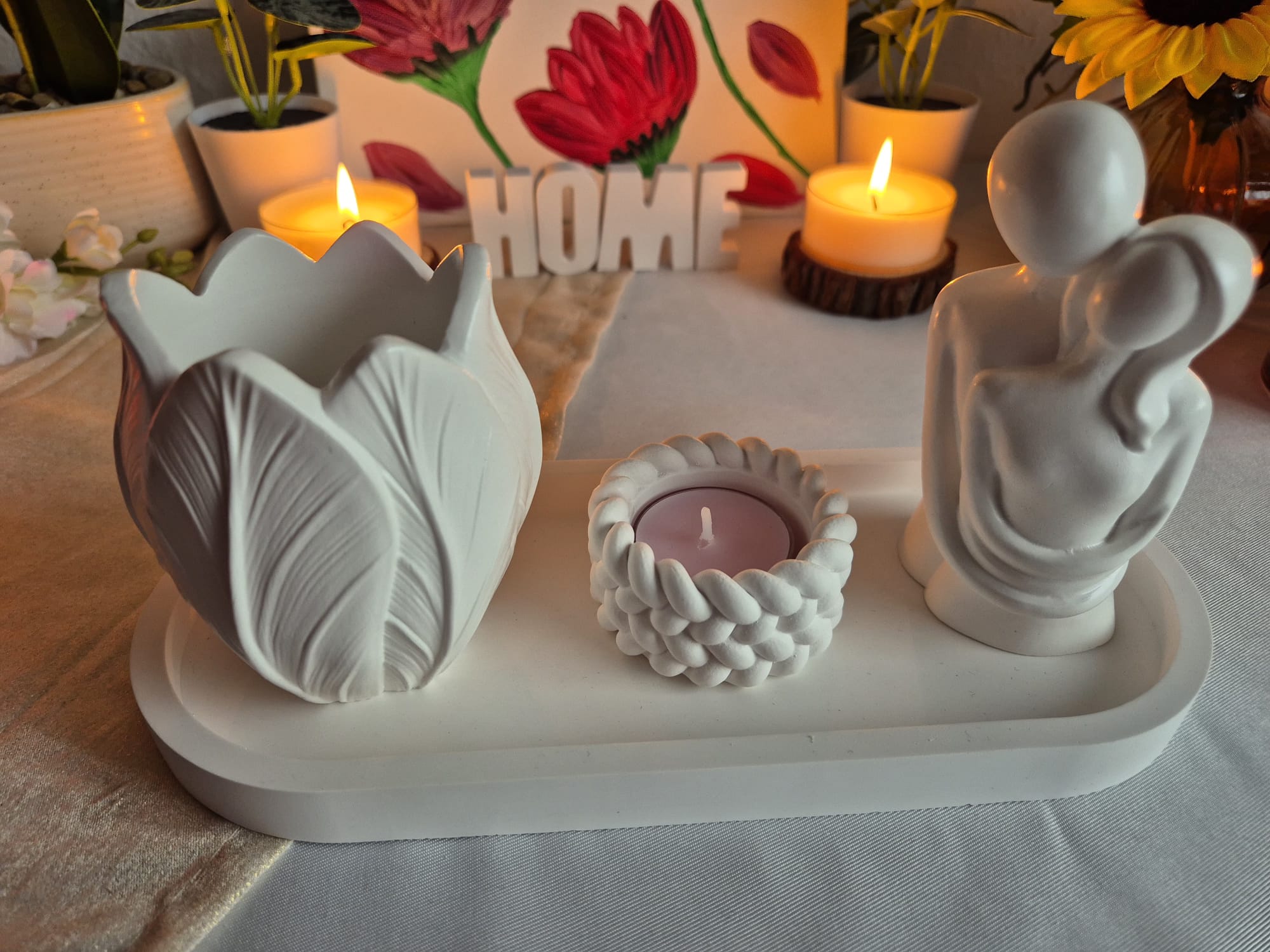Handgemachtes Keramik Deko Set mit Liebespaar Figur & Vase – Elegante Wohnungsdeko für Cozy Home Atmosphäre