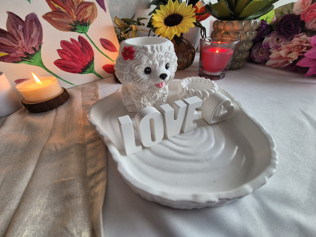 Handgemachtes Hunde Deko Set mit Tablett & LOVE Schriftzug – Elegante Keramik Geschenkidee für Hundeliebhaber