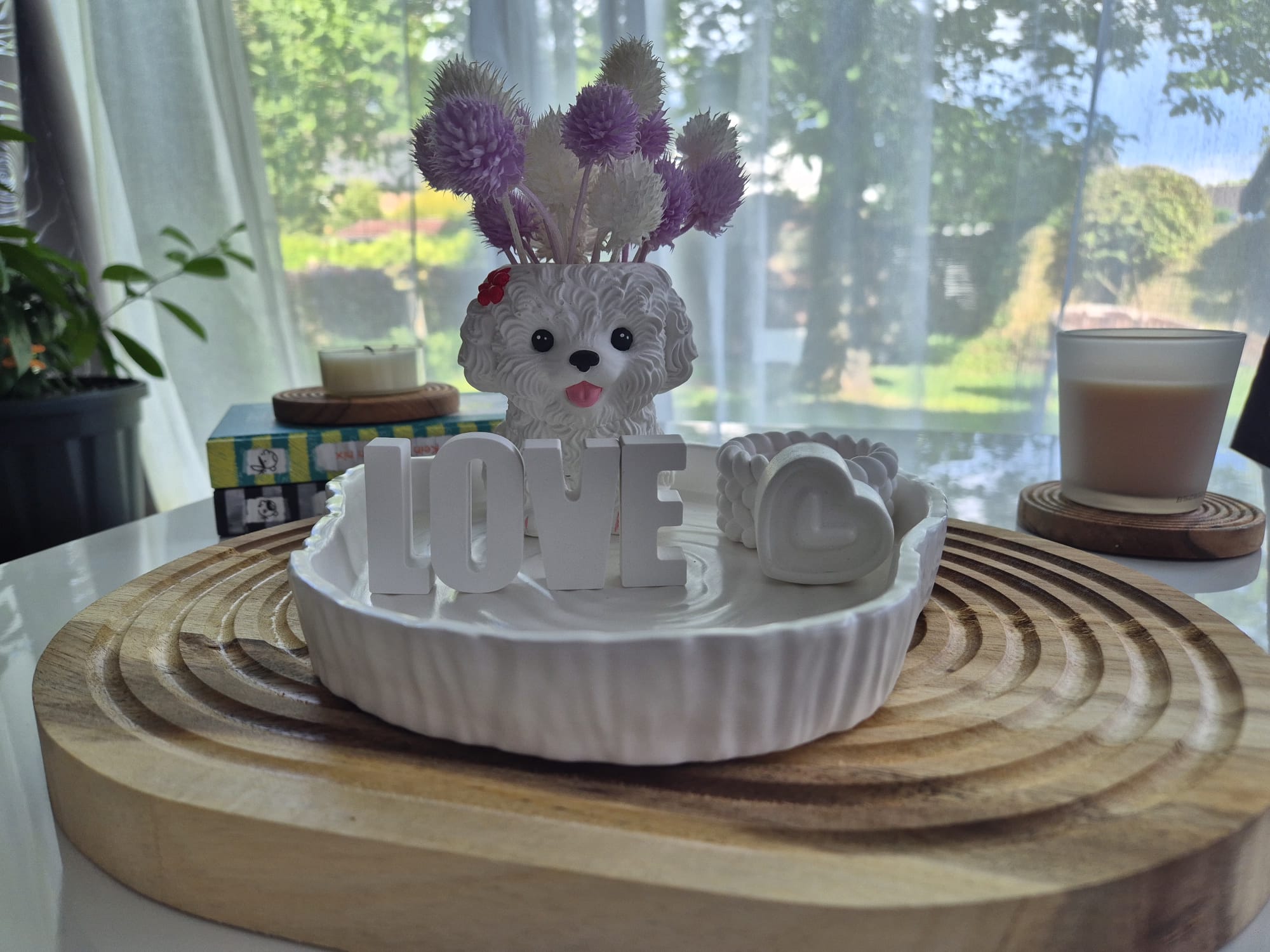 Handgemachtes Hunde Deko Set mit Tablett & LOVE Schriftzug – Elegante Keramik Geschenkidee für Hundeliebhaber