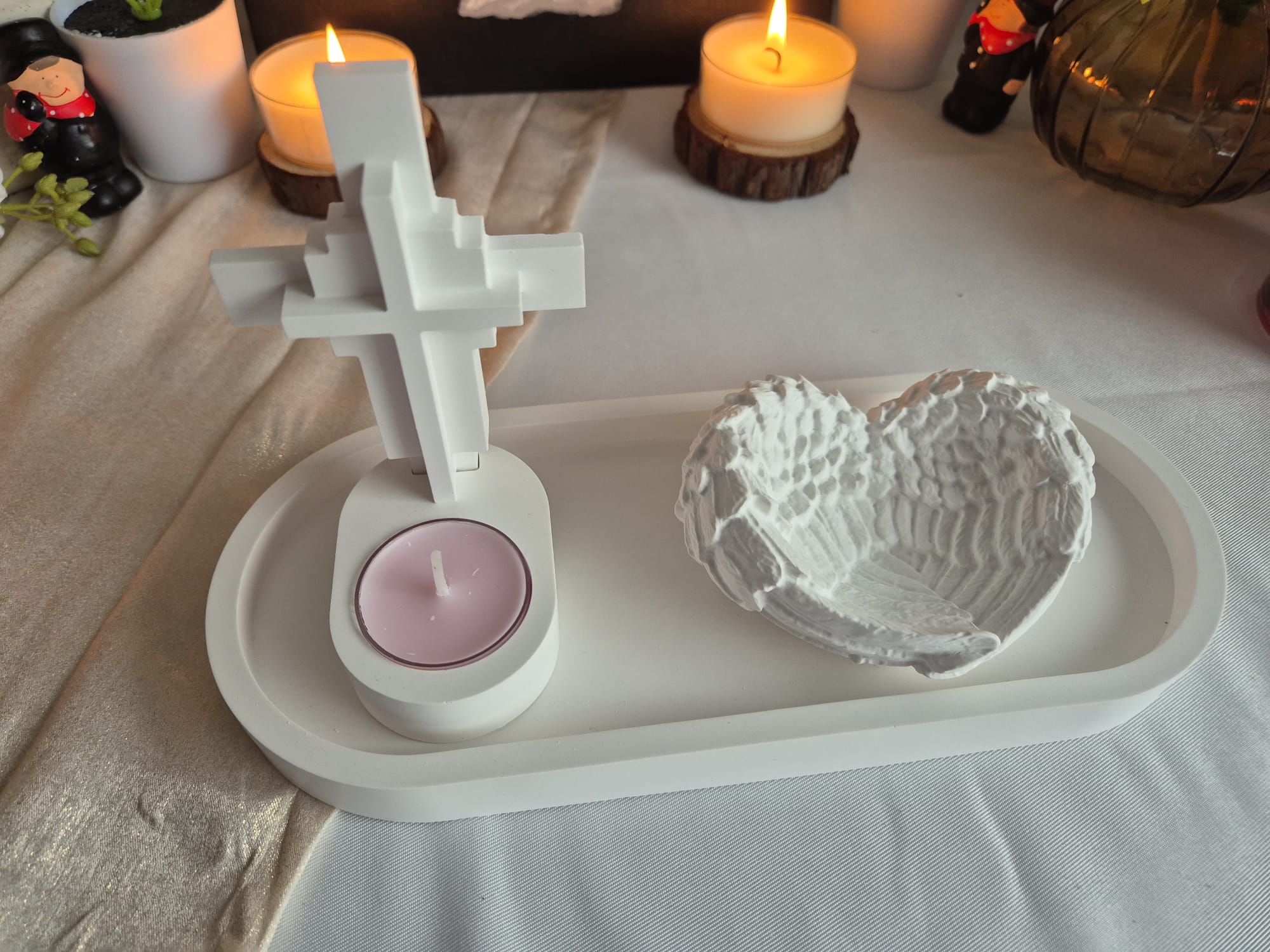 Handgemachtes Gebets- & Erinnerungsset mit Kreuz und Engelsflügeln – spirituelle Dekoration für Gebetsecke, Gedenkort & Seele