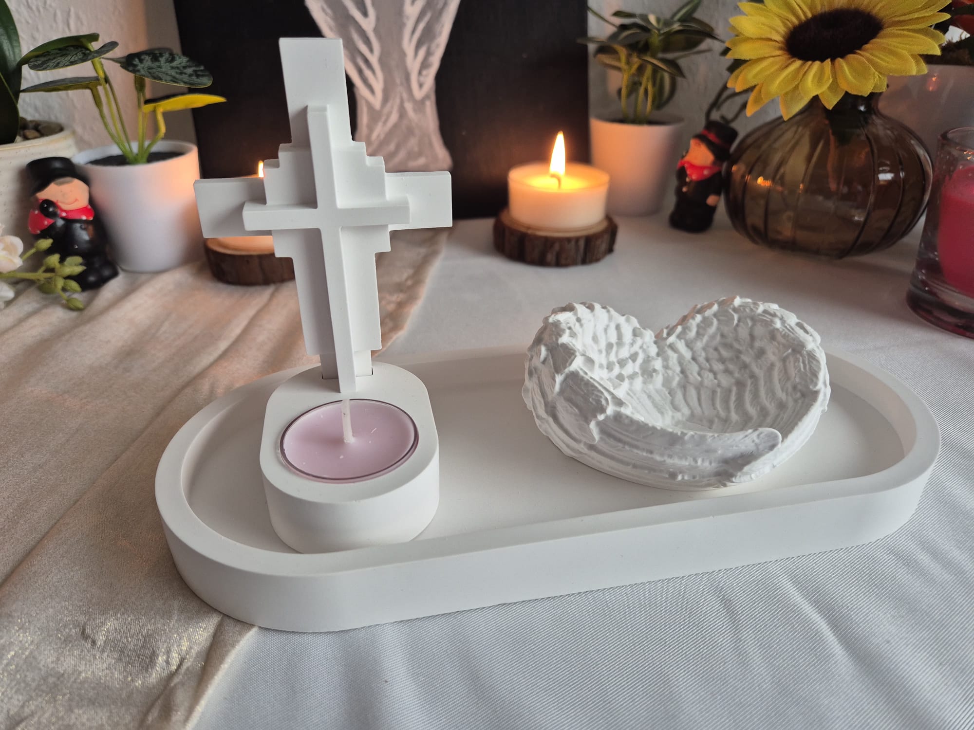 Handgemachtes Gebets- & Erinnerungsset mit Kreuz und Engelsflügeln – spirituelle Dekoration für Gebetsecke, Gedenkort & Seele