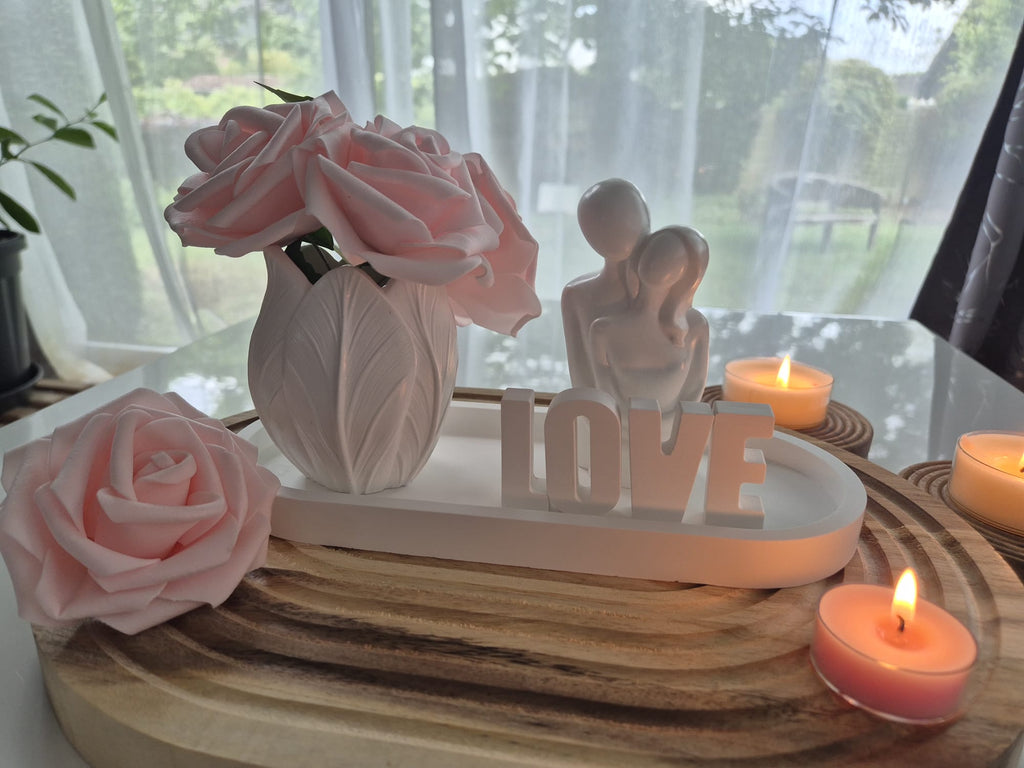 Handgemachtes Love Deko Set mit Vase & Paarfigur – Romantische Keramik Tablett Deko für Wohnzimmer, Hochzeit & Geschenkidee